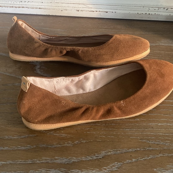 TOMS Olivia Dark Amber Brown Suede Slip-On Ballet Flats - Picture 4 of 6